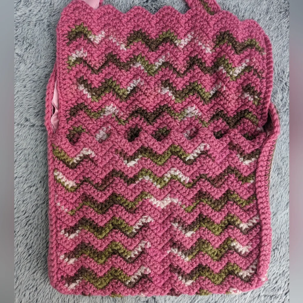 Handmade Crocheted Ripple Shoulder Bag Pink & Green‎
